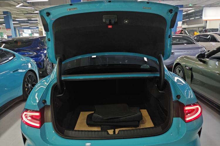 Used  SU7 2024 Four-Wheel Drive Ultra-Long Range Advanced Intelligent Driving Max Edition
