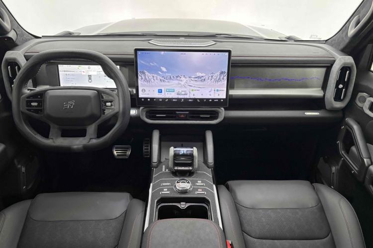 Used  Shanhai T2 2024 C-DM 208KM Mountain & Wilderness Edition
