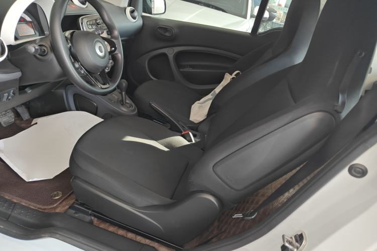 Used  fortwo 2018 1.0L 52kW Hardtop Dynamic Version China V
