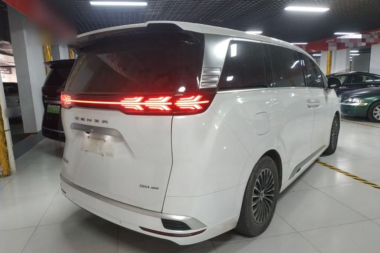 Used Denza D9 2022 DM-i 970 Four-Wheel Drive Prestige Model
