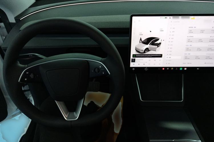 Used Tesla Model Y 2025 Rear-Wheel-Drive Version
