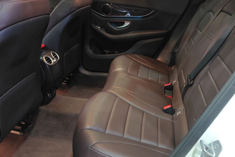 Used Mercedes-Benz GLC 2019 Facelift GLC 260 L 4MATIC Luxury Model
