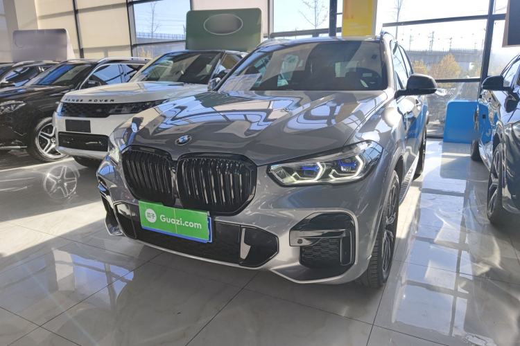 Used BMW X5 2022 xDrive 30Li Luxury M Sport Package
