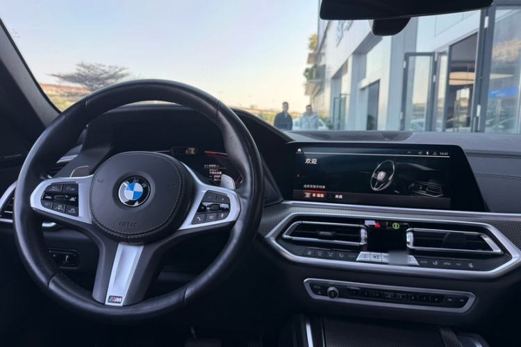 Used BMW X6 2020 xDrive40i Luxury Model with M Sport Package