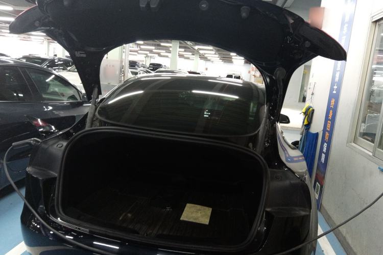 Used Tesla Model 3 2023 Rear-Wheel-Drive Version
