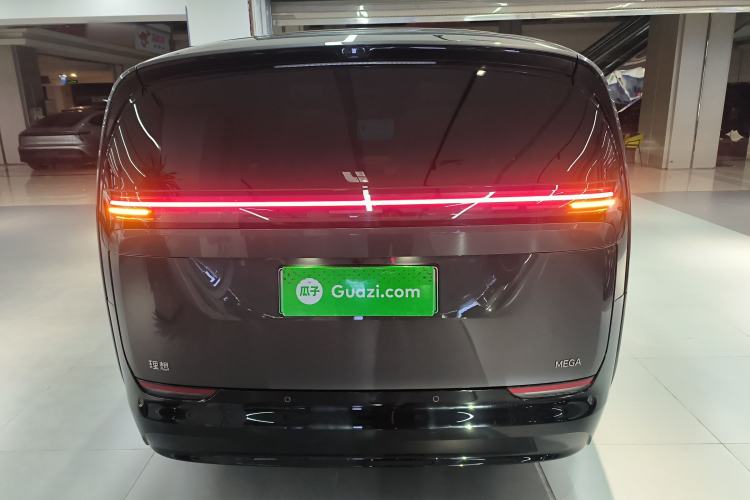 Used Li Auto MEGA 2025 Ultra Smart Refreshed Edition