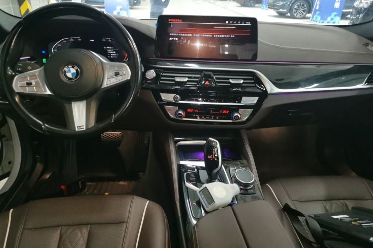 Used BMW 5 Series 2022 Second Facelift 525Li M Sport Package
