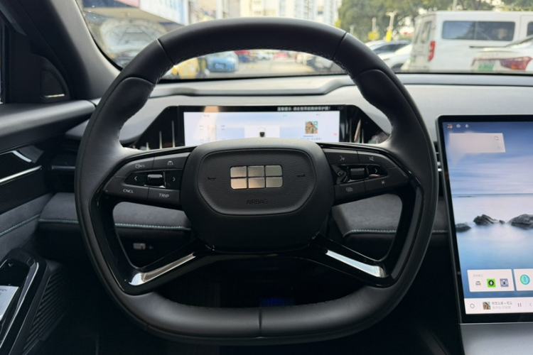 Used  L6 2024 125km Creative Edition