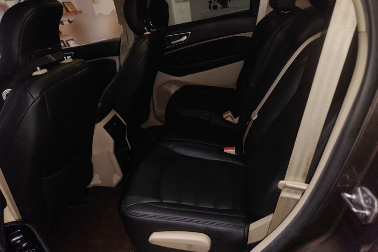 Used Ford Edge 2015 2.0T GTDi Two-Wheel-Drive Elite Edition