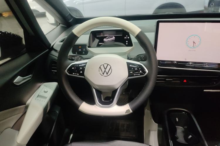 Used Volkswagen ID.3 2025 Smart Model Outstanding Oxygen Edition
