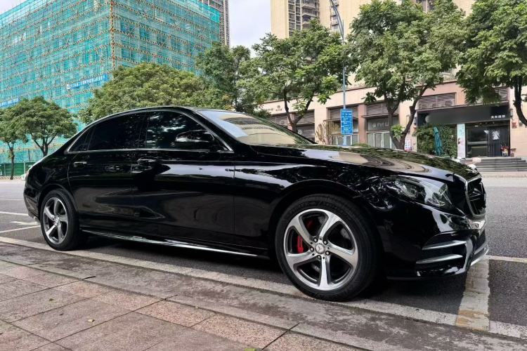 Used Mercedes-Benz E-Class 2019 E 300 L Sporty and Stylish Model
