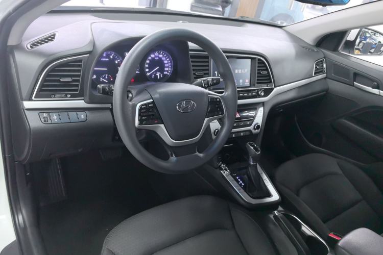 Used Hyundai Elantra 2016 1.6L Automatic ZhiXuan – Elite Version
