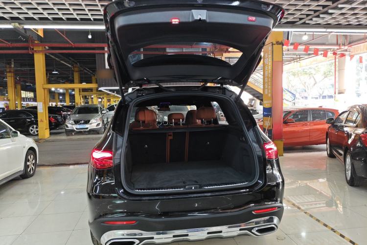 Used Mercedes-Benz GLC 2023 GLC 260 L 4MATIC Dynamic Edition 5-seater
