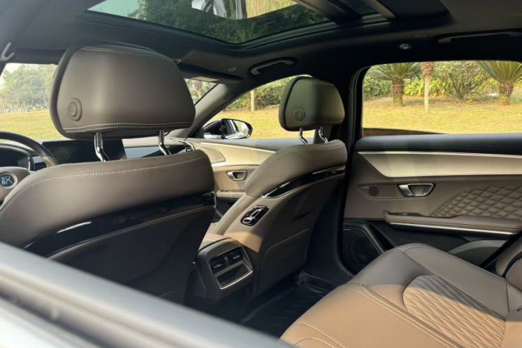 Used BYD Han 2022 DM-i 121KM Prestige Model
