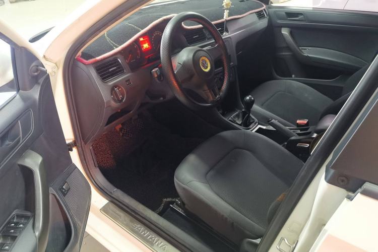 Used Volkswagen Santana 2015 1.4L Manual Fashion Edition
