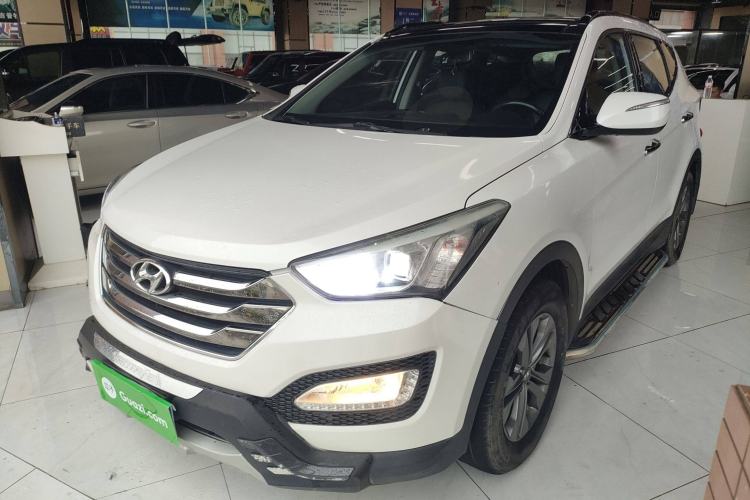 Used Hyundai Santa Fe 2013 2.4L Automatic Two-Wheel Drive Smart Version