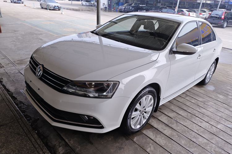 Used Volkswagen Sagitar 2015 1.6L Manual Comfort Model