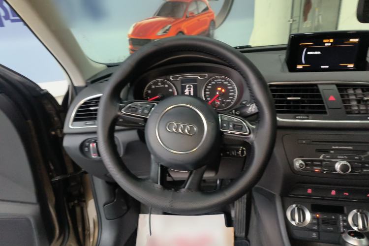 Used Audi Q3 2015 30 TFSI Comfort Model