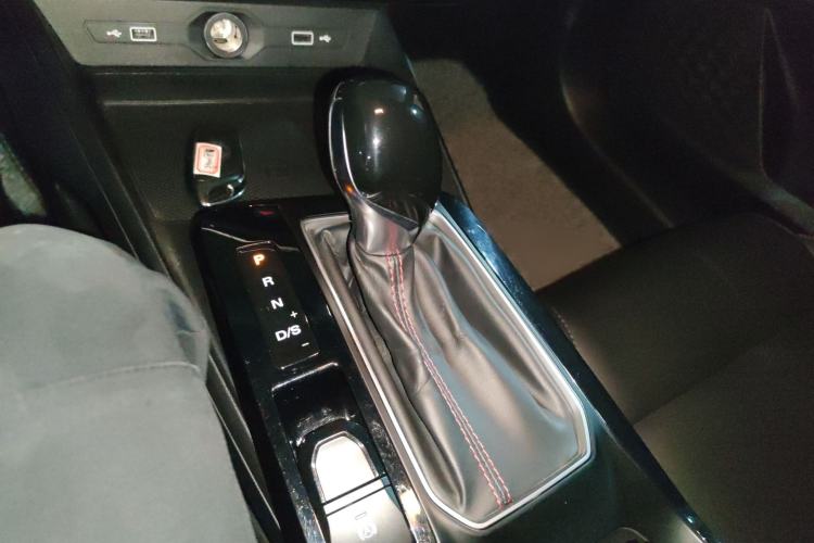 Used MG 5 2021 180 DVVT CVT Youth Luxury Edition
