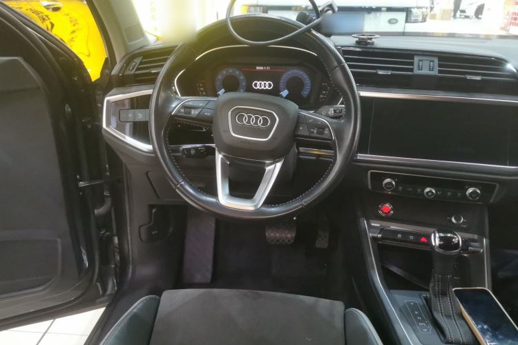 Used Audi Q3 2022 35 TFSI Progressive Dynamic Edition
