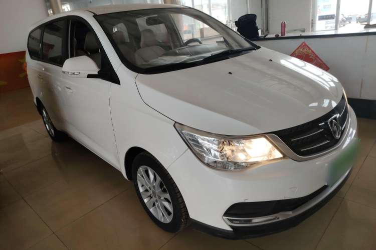 Used Baojun 730 2016 Revised 1.5L Manual Standard Version 7 Seats China V Emission Standard

