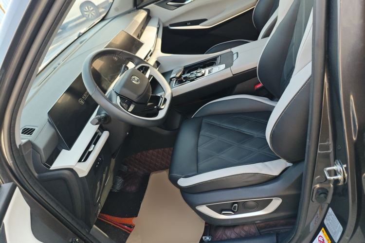 Used Changan CS75 PLUS 2023 3rd Generation 1.5T Automatic Prestige Model
