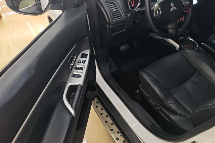 Used Mitsubishi ASX 2018 2.0L CVT Two-Wheel Drive Deluxe Edition
