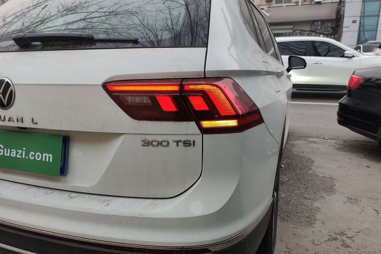 Used Volkswagen Tiguan L 2024 300TSI Automatic Two-Wheel Drive Smart Edition
