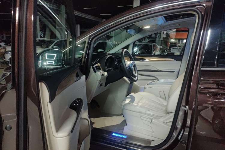 Used Buick GL8 2018 ES 28T Comfort Model China VI Standard
