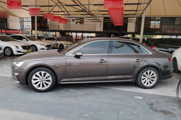 Used Audi A4L 2019 40 TFSI Ambition China VI
