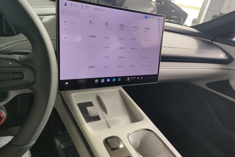 Used  SU7 2024 Rear-Drive Long-Range Intelligent Driving Version
