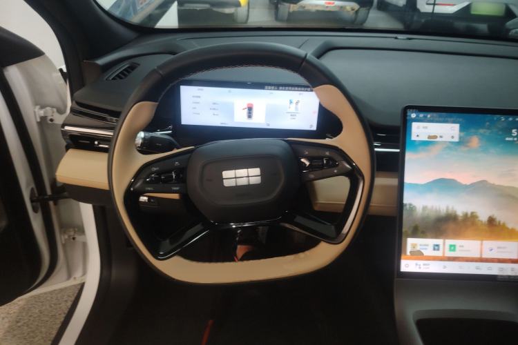 Used  L6 2024 125km PLUS Dragon Edition