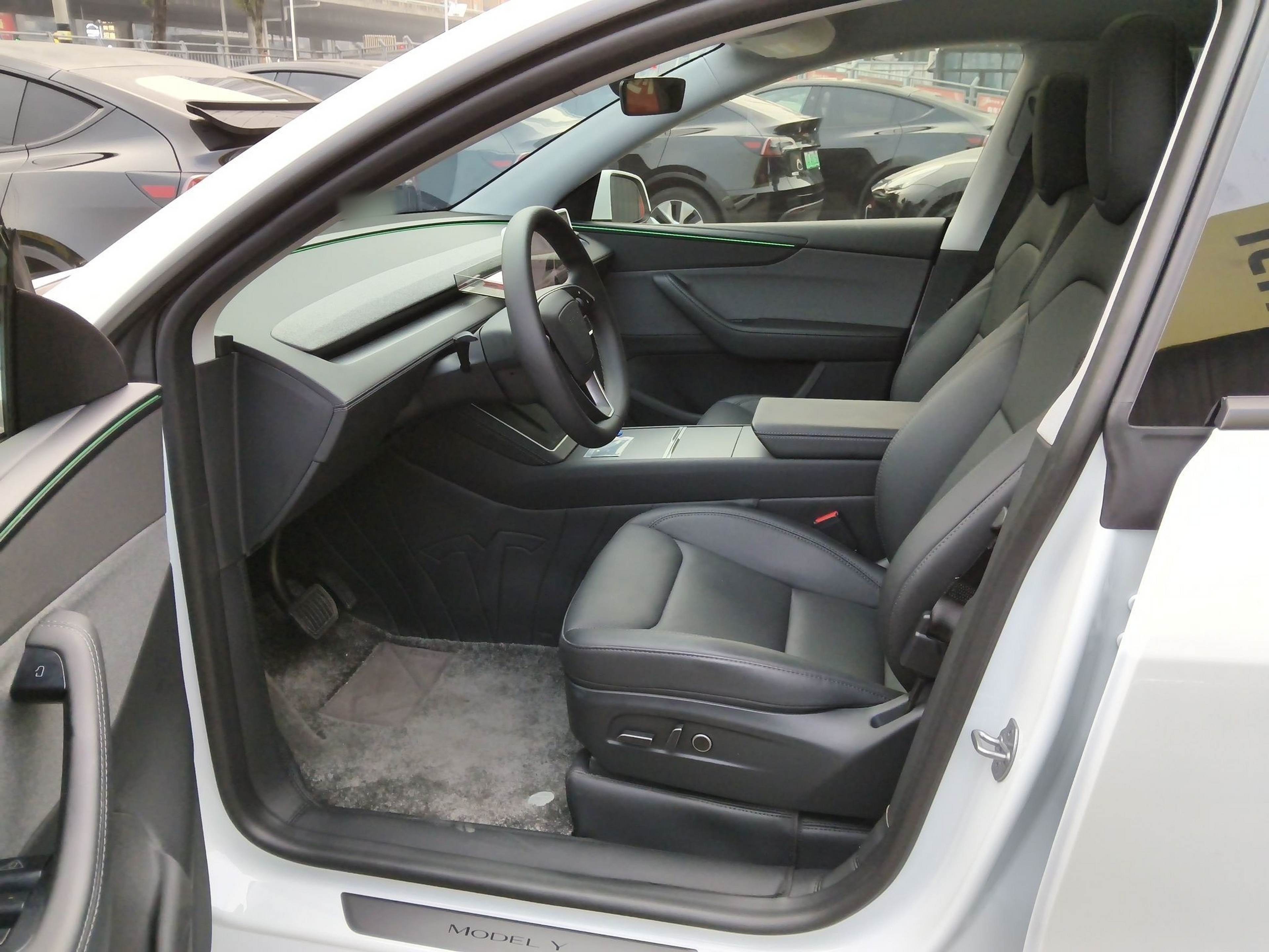 Переднее сиденье в автомобиле