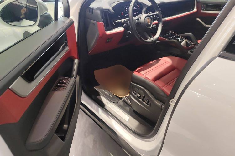 Used Porsche Cayenne 2024 Cayenne Coupé E-Hybrid 2.0T
