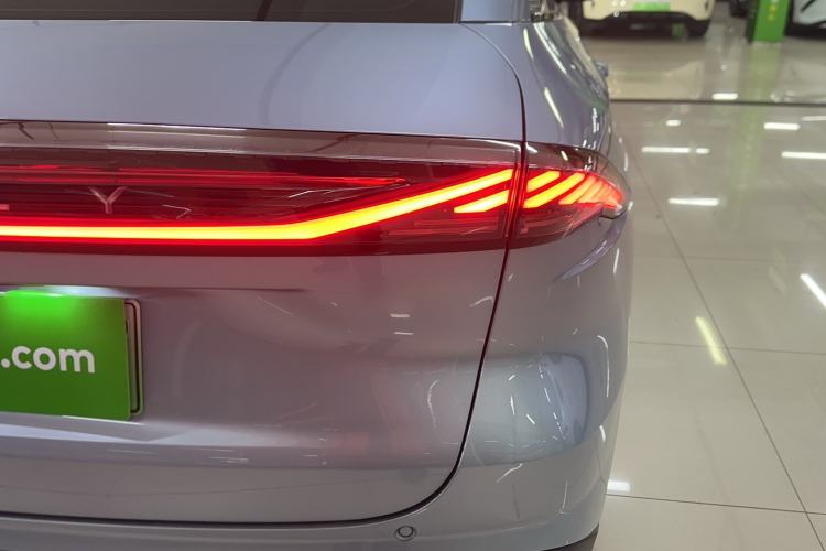 Used  L6 2025 EM-i 140km Starship Edition