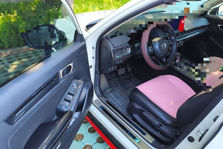 Used Honda Civic 2023 240TURBO CVT Dynamic · Center Stage Special Edition
