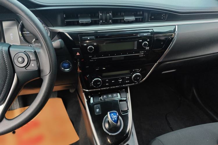 Used Toyota Corolla 2016 Dual-Engine 1.8L E-CVT Leading Edition
