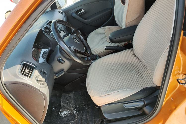 Used Volkswagen Polo 2014 1.6L Cross Polo Automatic