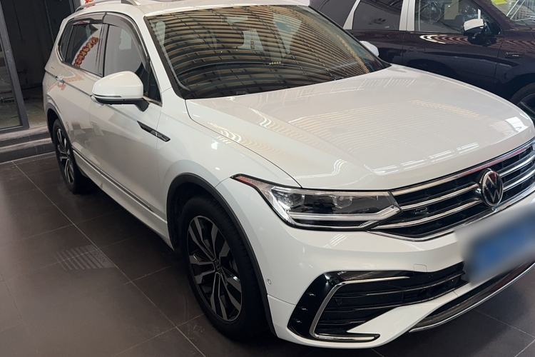 Used Volkswagen Tiguan L 2024 330TSI Automatic Two-Wheel Drive R-Line Enhanced Edition
