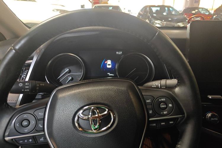 Used Toyota Camry 2021 2.0G Luxury Edition
