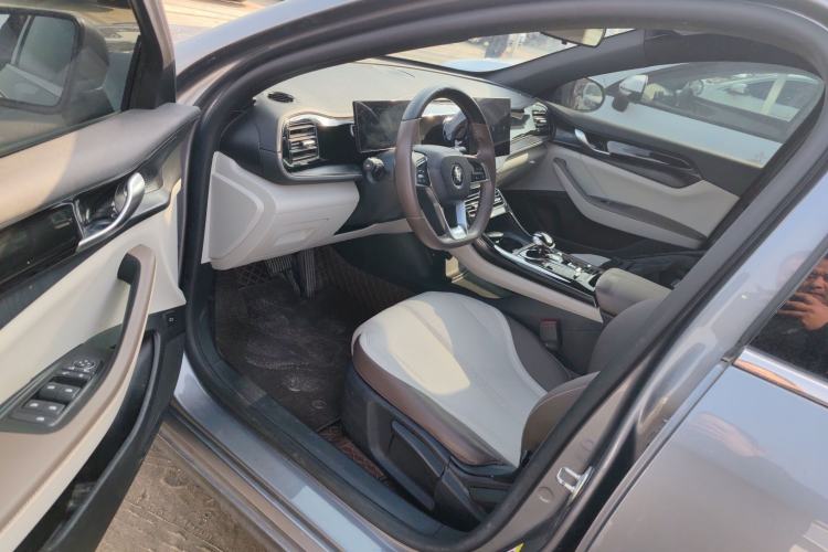 Used BYD Qin PLUS 2024 HONOR Edition DM-i 55KM Leading Model
