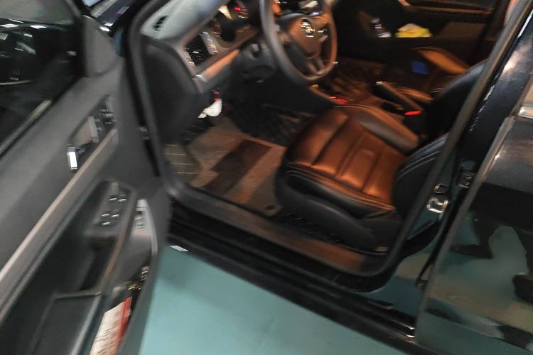 Used Volkswagen Lavida 2015 1.6L Automatic Fashion Edition