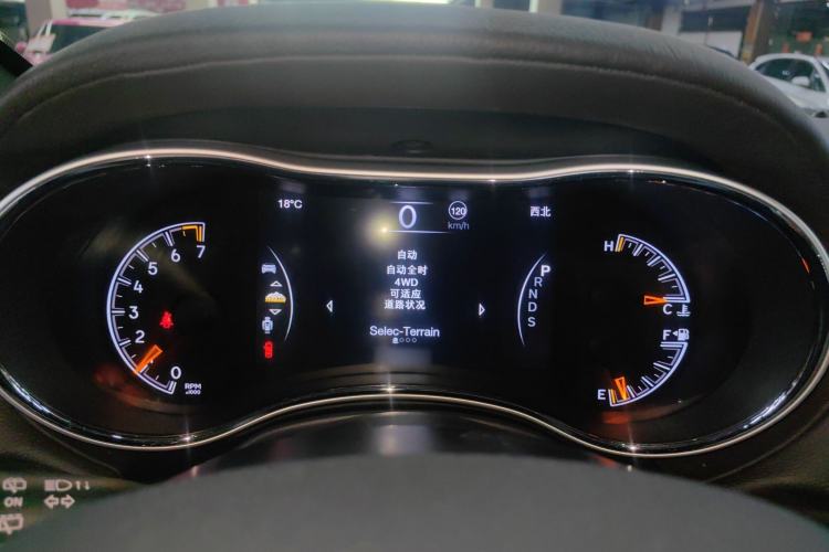 Used  Grand Cherokee 2015 3.6L Luxury Navigation Edition