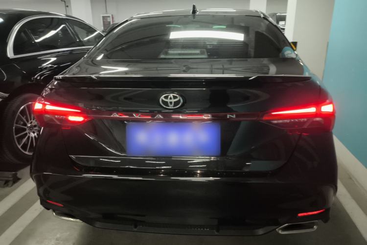 Used Toyota Avalon 2019 2.5L Touring Premium Version China VI Standard