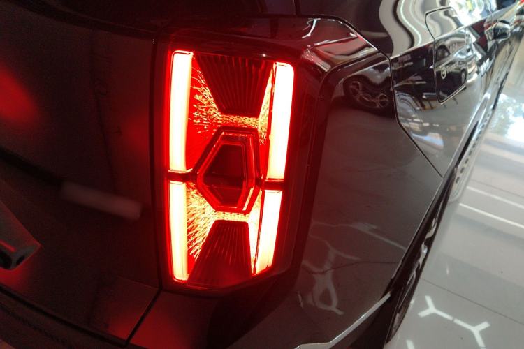 Used GAC Trumpchi GS8 2022 Linghang Series 2.0 TGDI Two-Wheel Drive Luxury Smart Connectivity Version (6 Seats)
