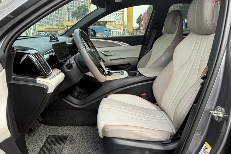 Used BYD Song Pro New Energy 2023 Champion Edition DM-i 71KM Navigation Model
