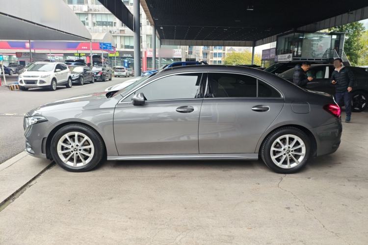 Used Mercedes-Benz A-Class 2022 Restyled A 200 L Sport Sedan Fashion Version
