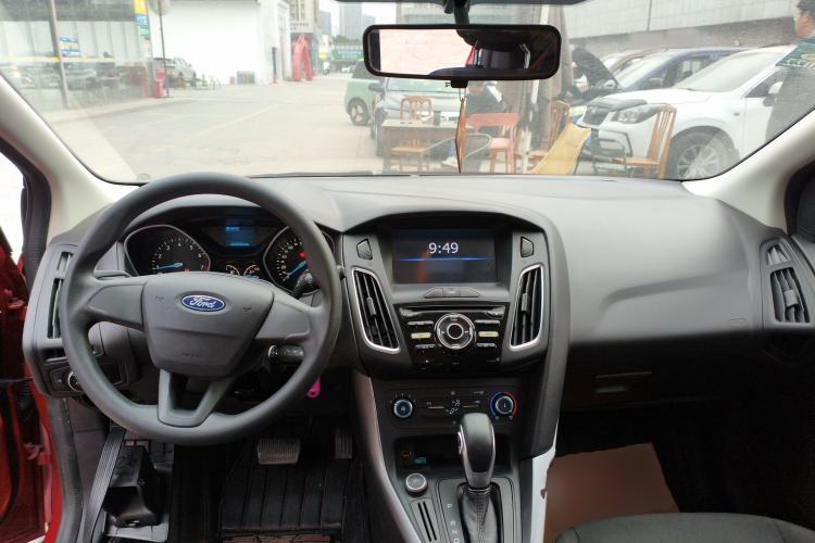 Used Ford Focus 2018 Hatchback Classic 1.6L Automatic Comfort Plus SmartDrive Edition
