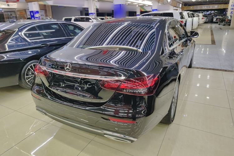 Used Mercedes-Benz E-Class 2023 Updated E 300 L Fashion Edition
