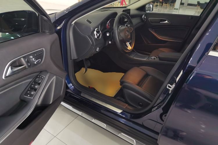 Used Mercedes-Benz GLA 2017 GLA 200 Fashion Model